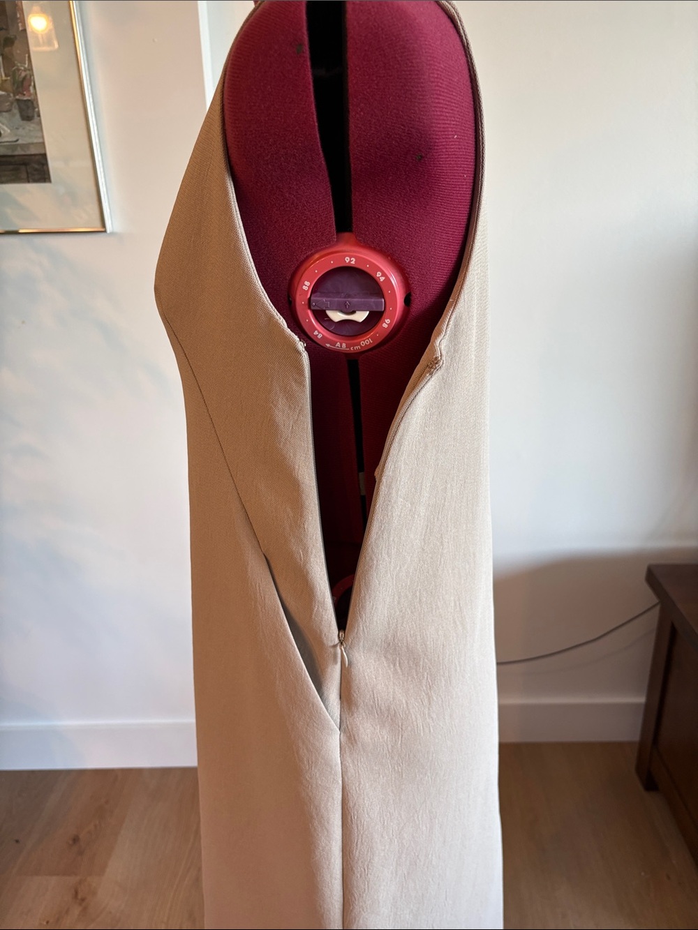 Babaton Cream V-Neck Sleeveless Shift Dress - Picture 3 of 4